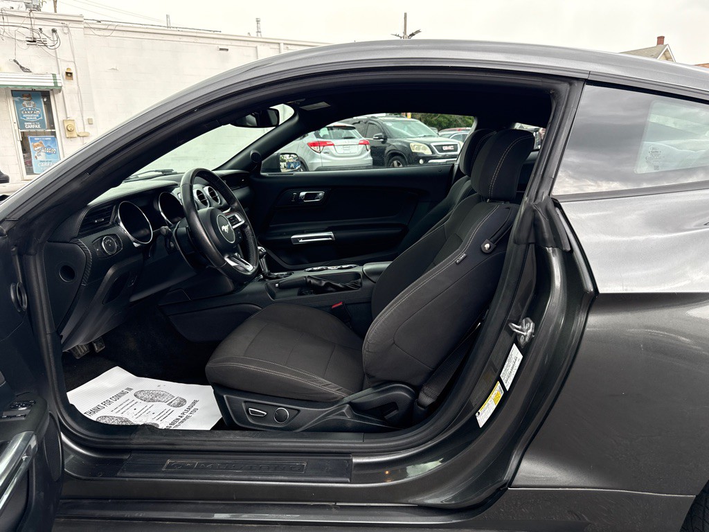 2016 Ford Mustang Image 11