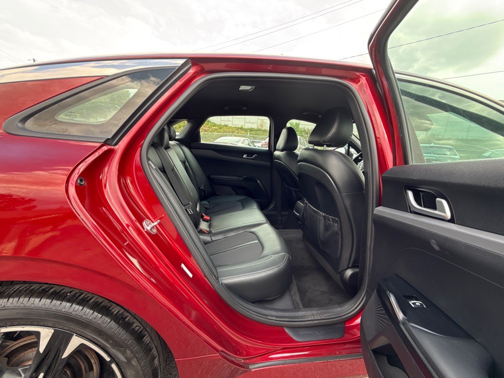 2022 Kia K5 Image 9