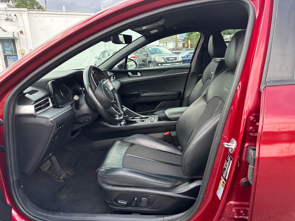 2022 Kia K5 Image 11