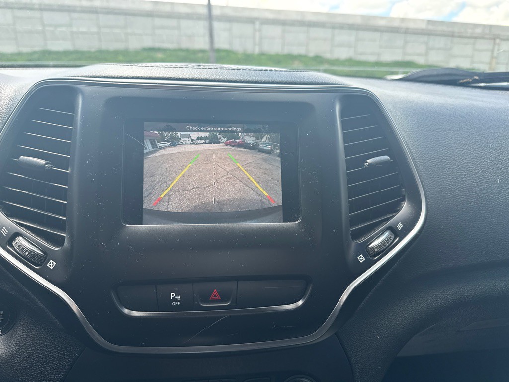 2020 Jeep Cherokee Image 9