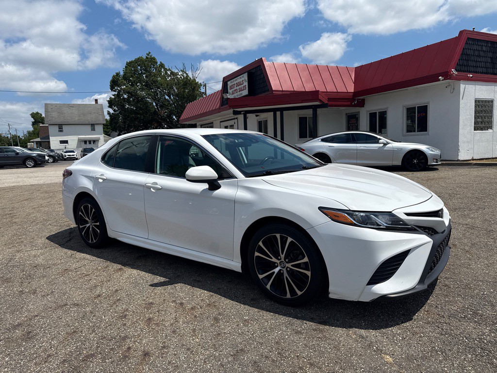 2019 Toyota Camry Image 3