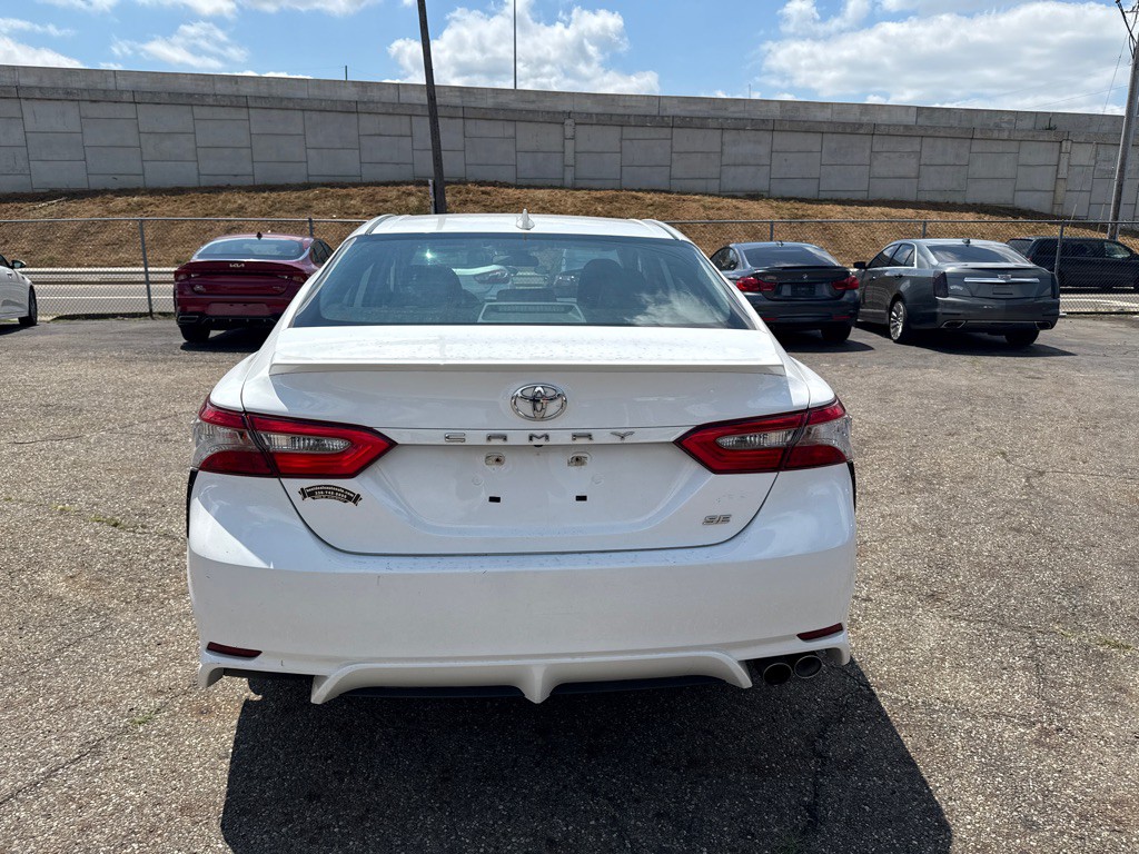 2019 Toyota Camry Image 5