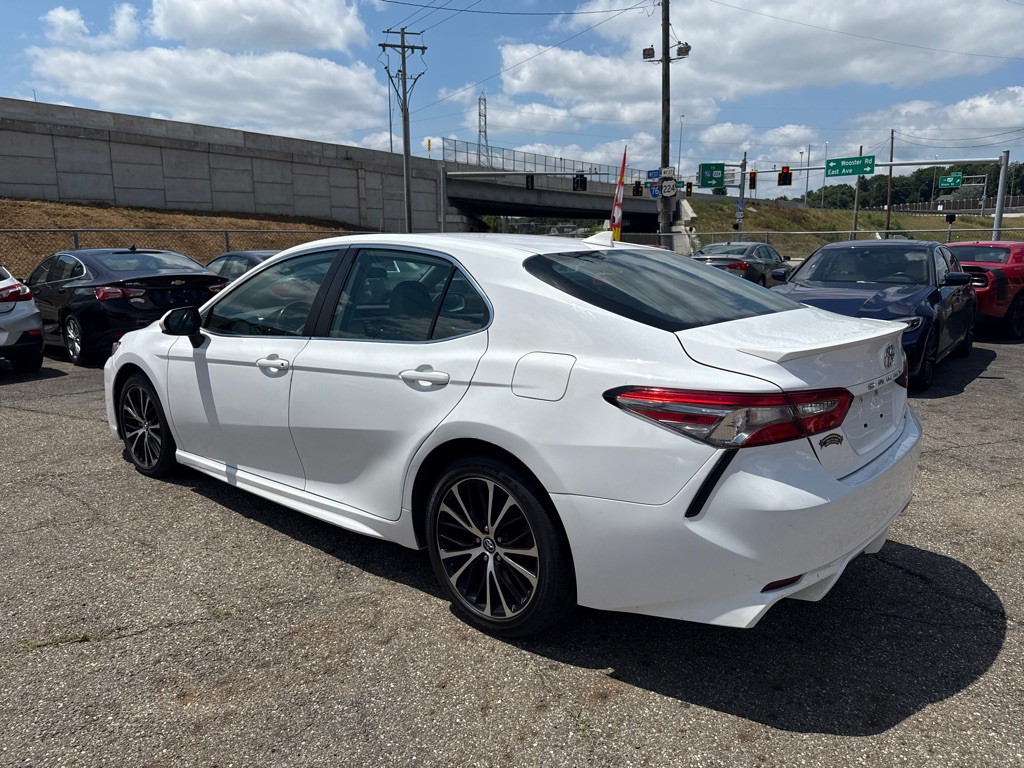 2019 Toyota Camry Image 6