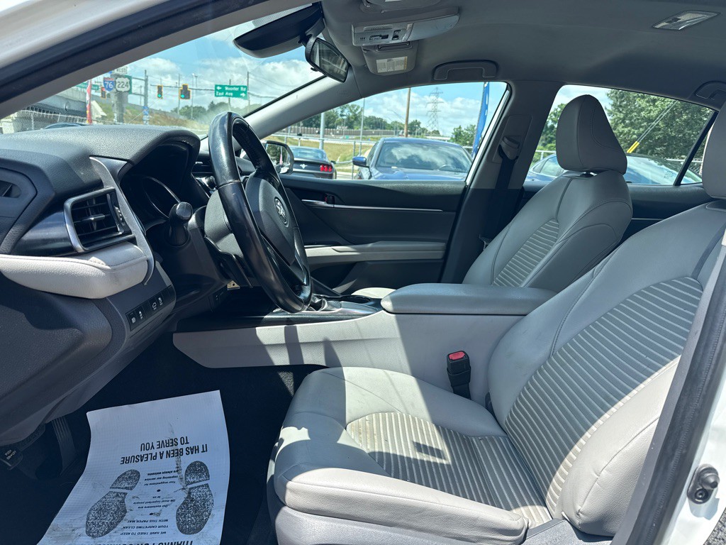 2019 Toyota Camry Image 7