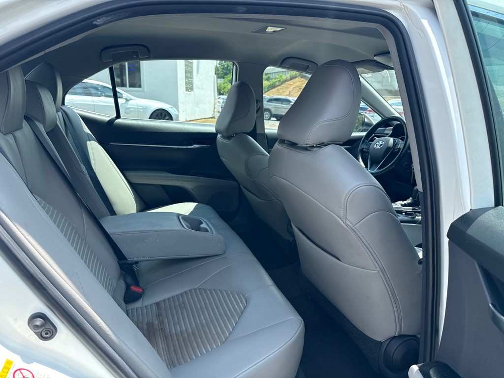 2019 Toyota Camry Image 12