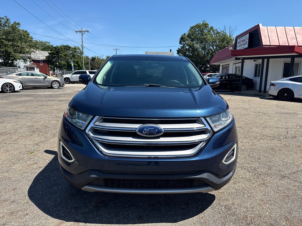 2017 Ford Edge Image 2