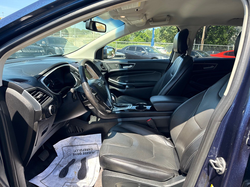2017 Ford Edge Image 7