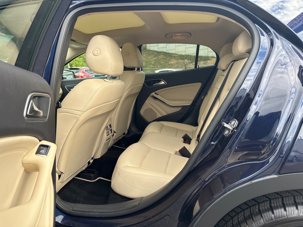 2018 Mercedes-Benz GLA-Class Image 9