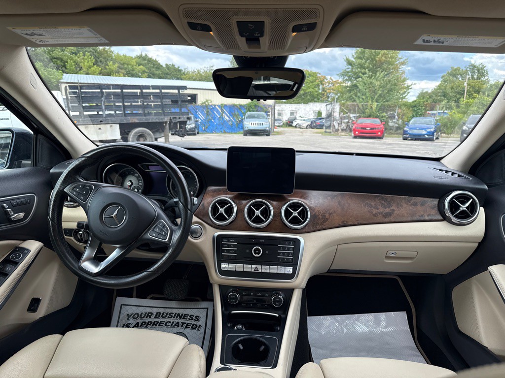 2018 Mercedes-Benz GLA-Class Image 16