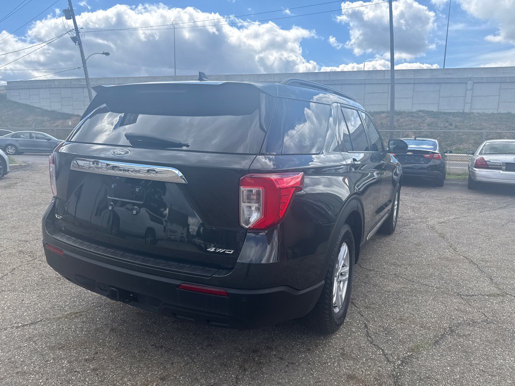 2022 Ford Explorer Image 4