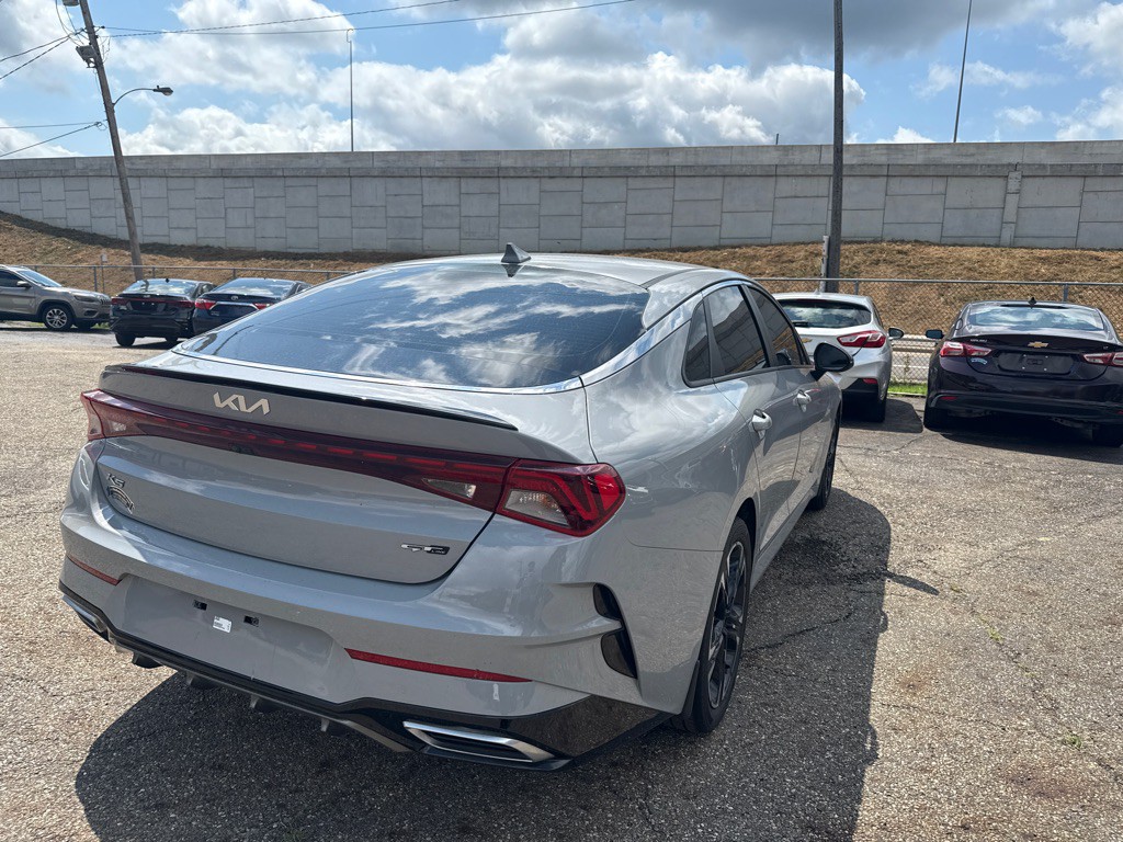 2022 Kia K5 Image 4