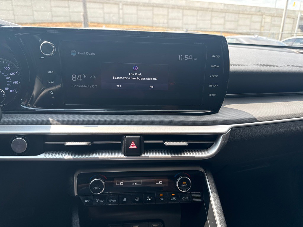2022 Kia K5 Image 9