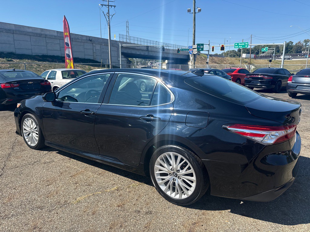 2020 Toyota Camry Image 5