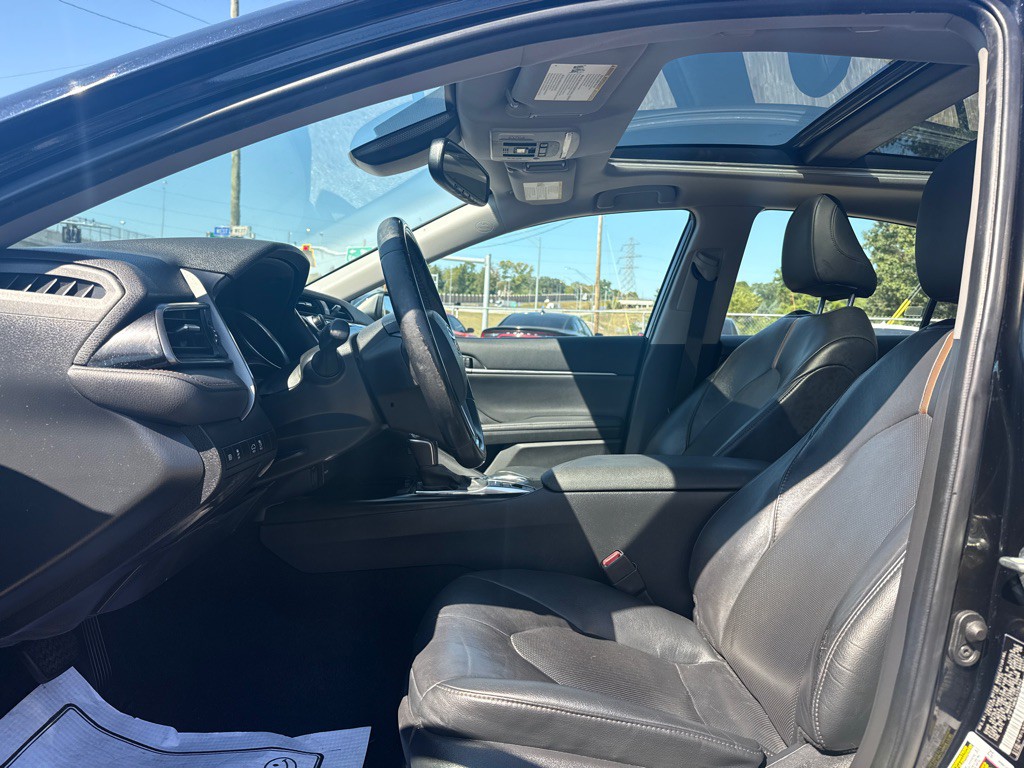 2020 Toyota Camry Image 6