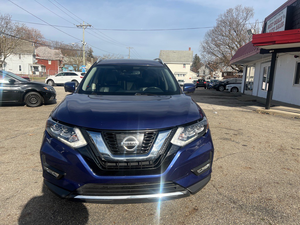 2017 Nissan Rogue Image 2