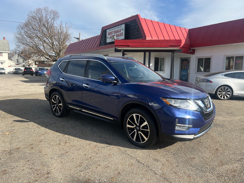 2017 Nissan Rogue Image 3