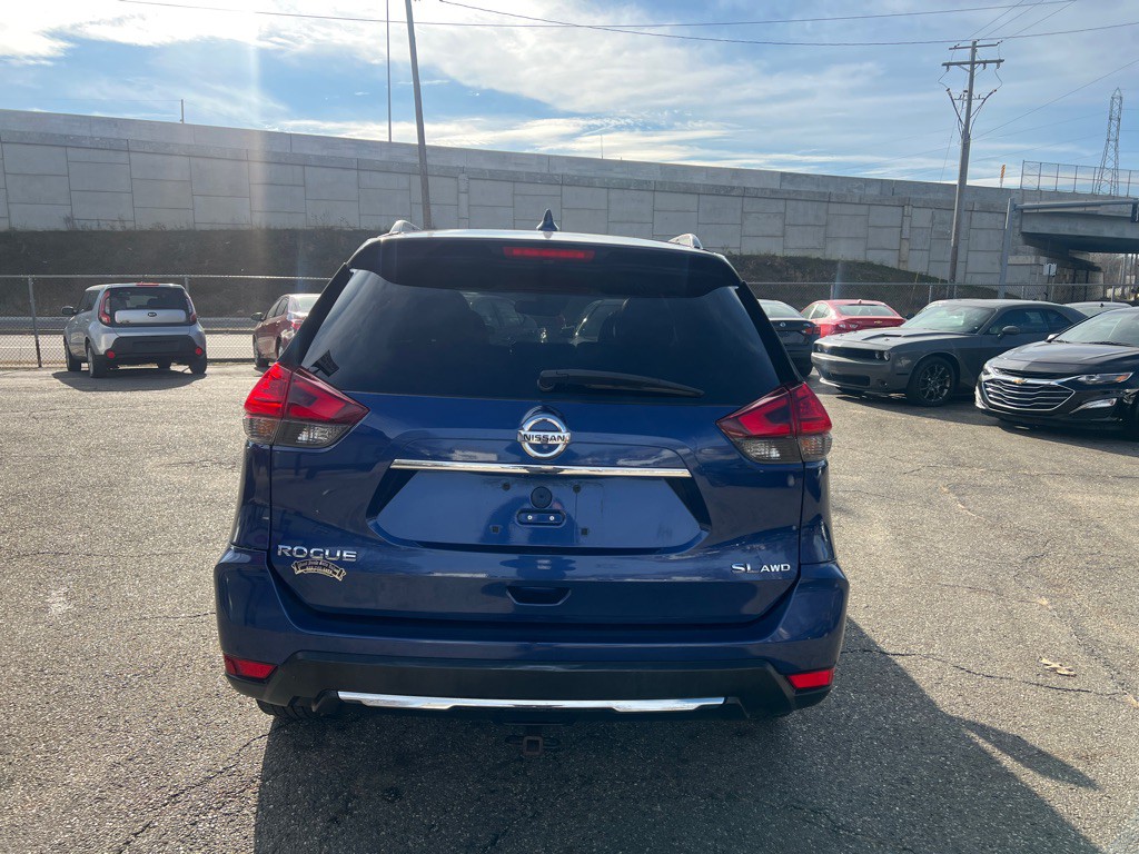 2017 Nissan Rogue Image 4