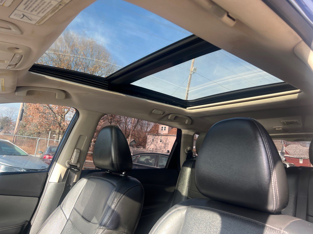 2017 Nissan Rogue Image 7