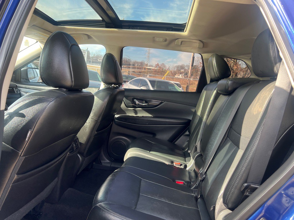 2017 Nissan Rogue Image 11