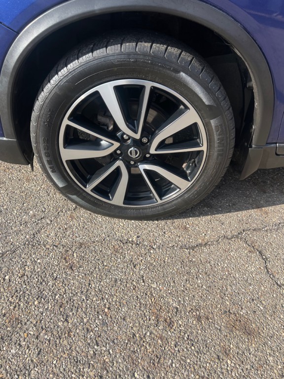 2017 Nissan Rogue Image 17