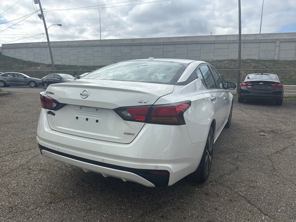 2021 Nissan Altima Image 4