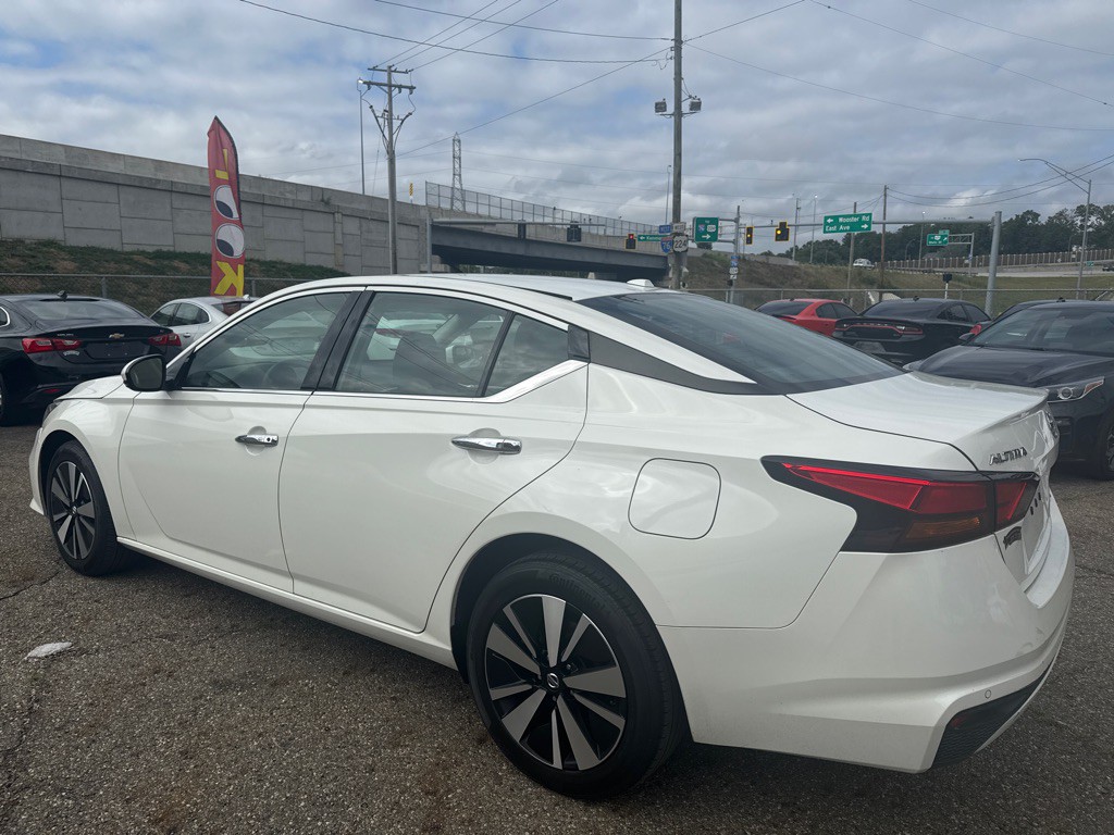 2021 Nissan Altima Image 6