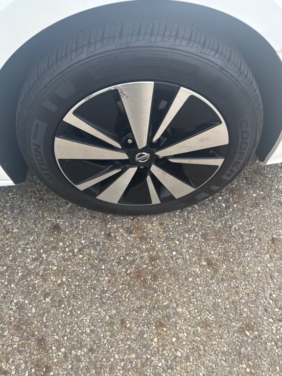 2021 Nissan Altima Image 14