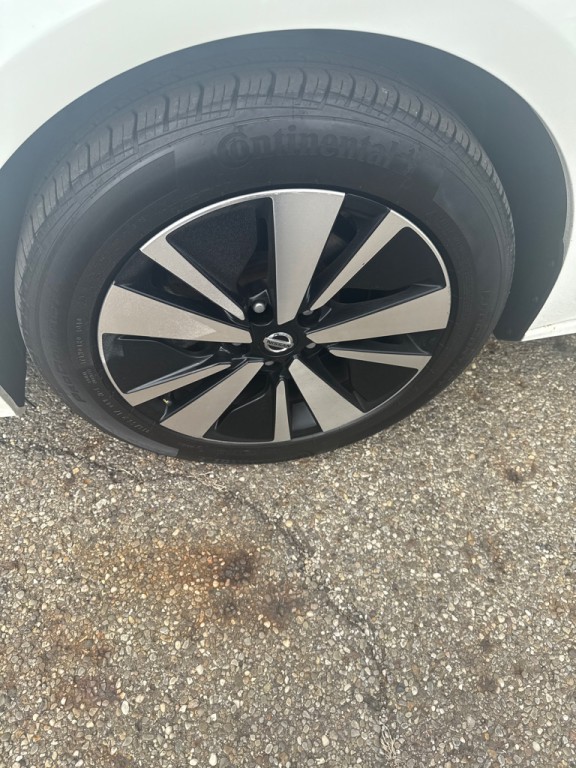 2021 Nissan Altima Image 17