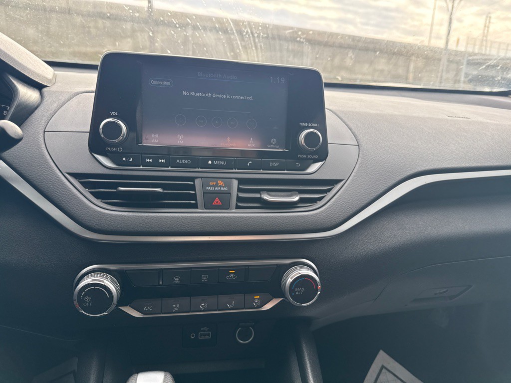 2021 Nissan Altima Image 8