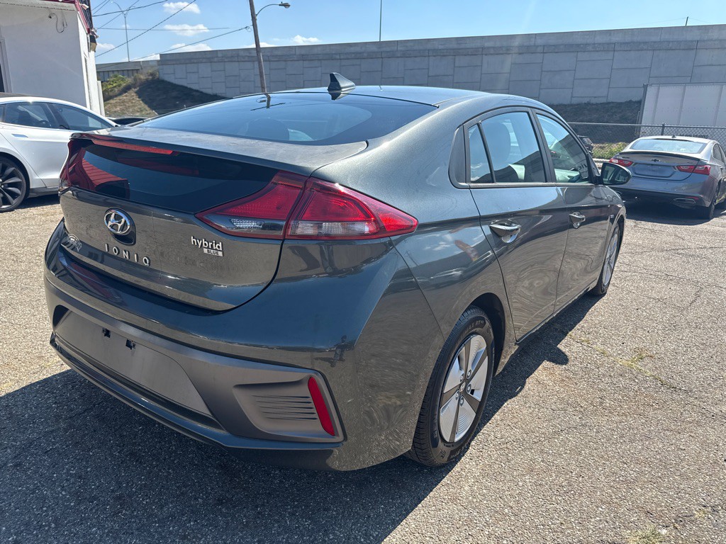 2020 Hyundai Ioniq Image 4