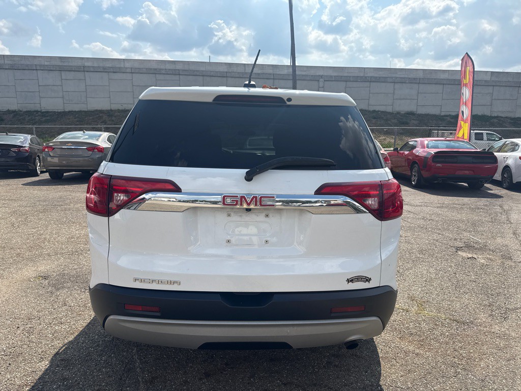 2017 GMC Acadia Image 5