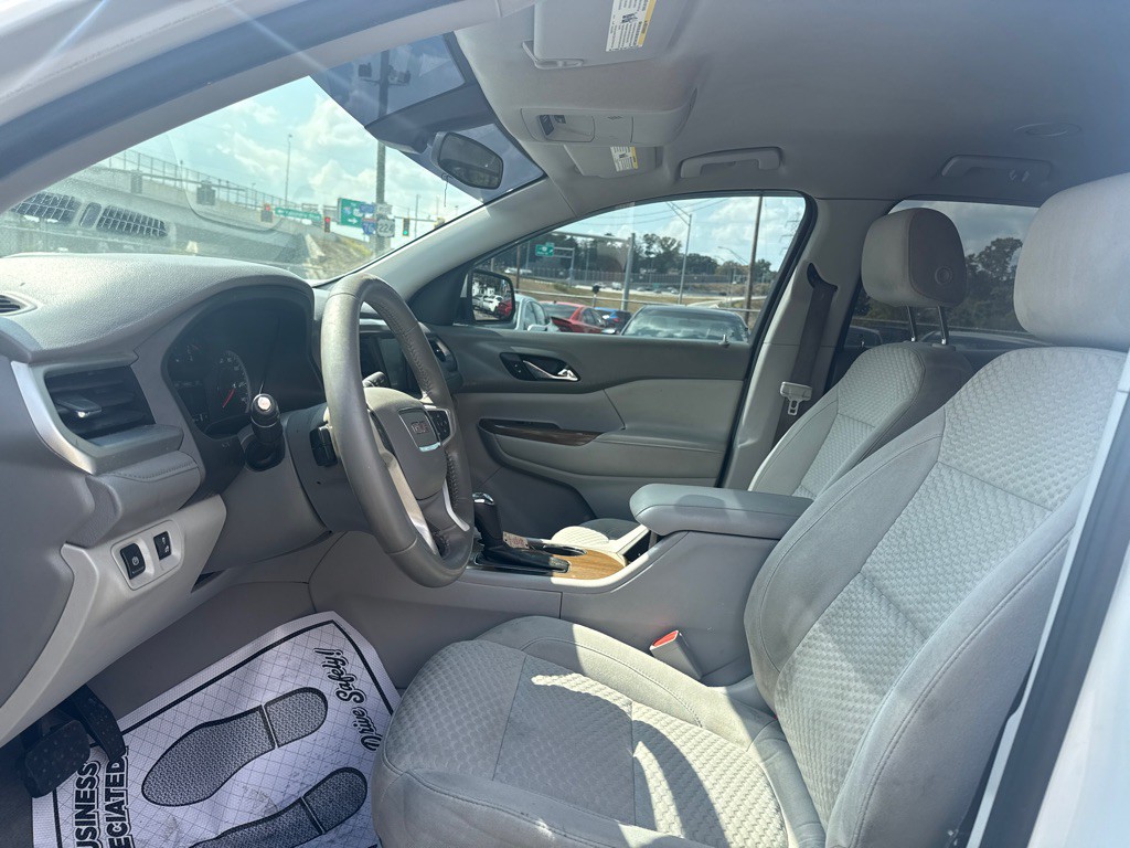 2017 GMC Acadia Image 7