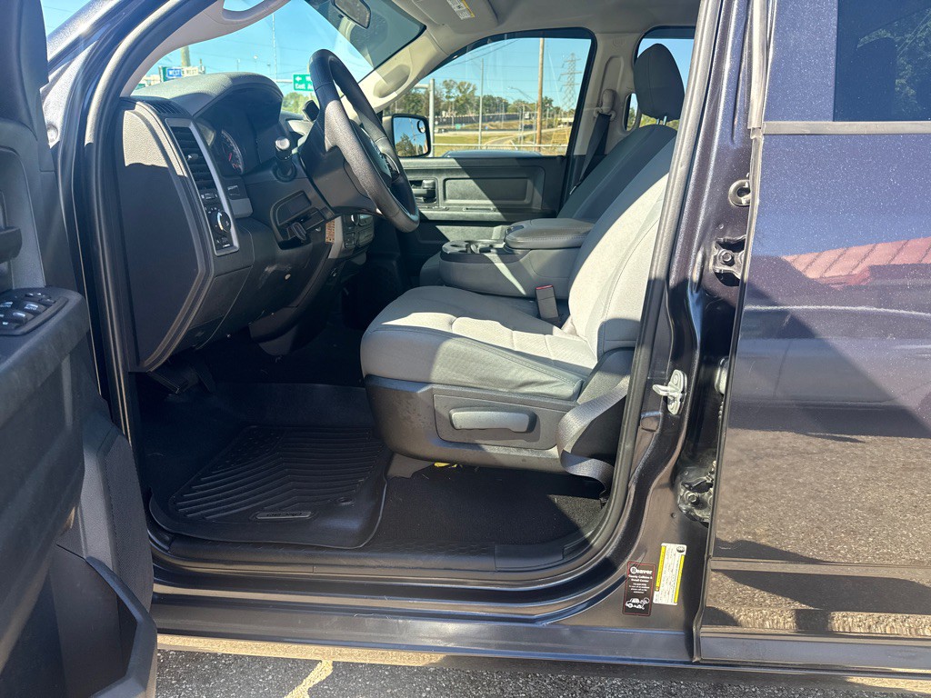2017 RAM 1500 Image 7