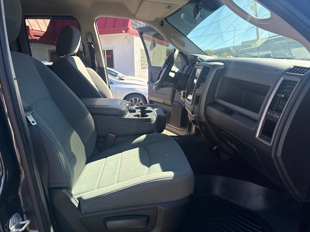 2017 RAM 1500 Image 13