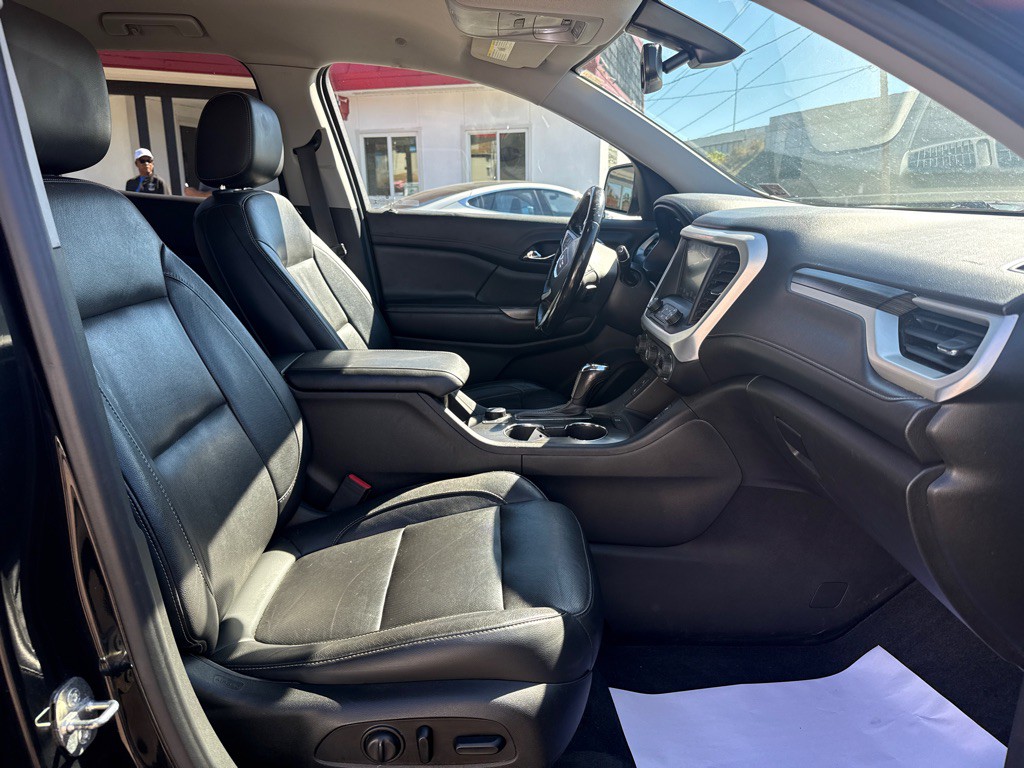 2019 GMC Acadia Image 17