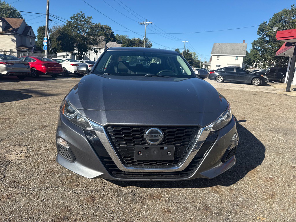 2019 Nissan Altima Image 2