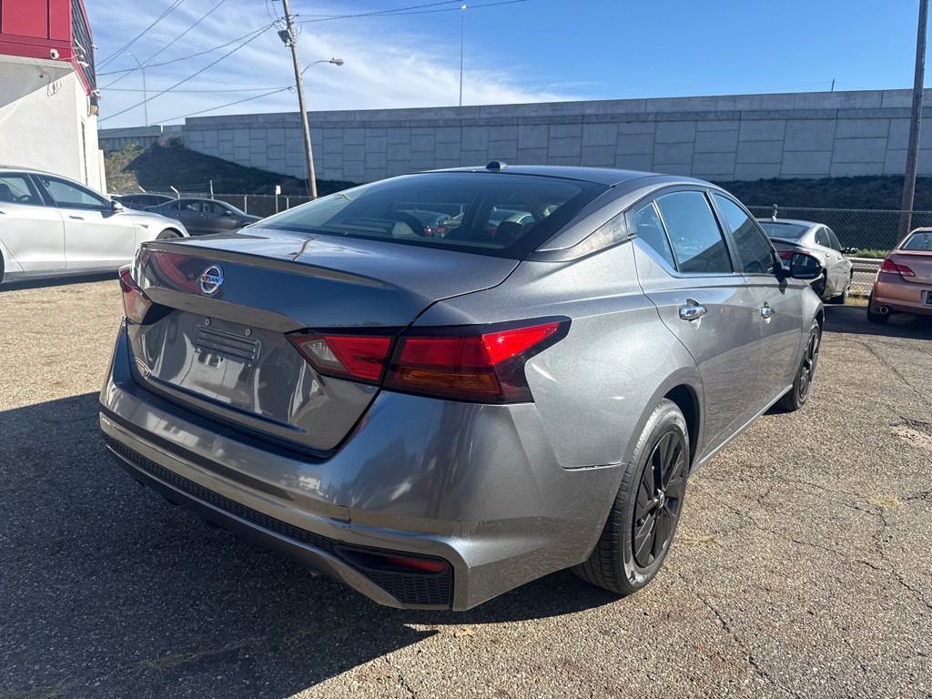 2019 Nissan Altima Image 4