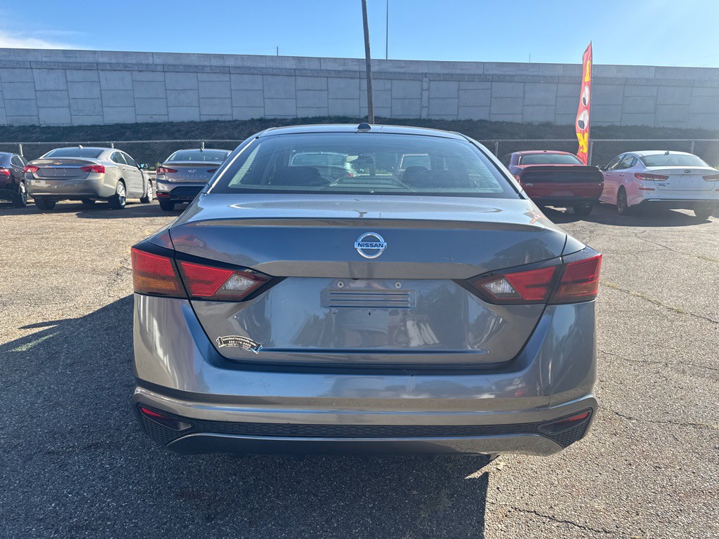 2019 Nissan Altima Image 5