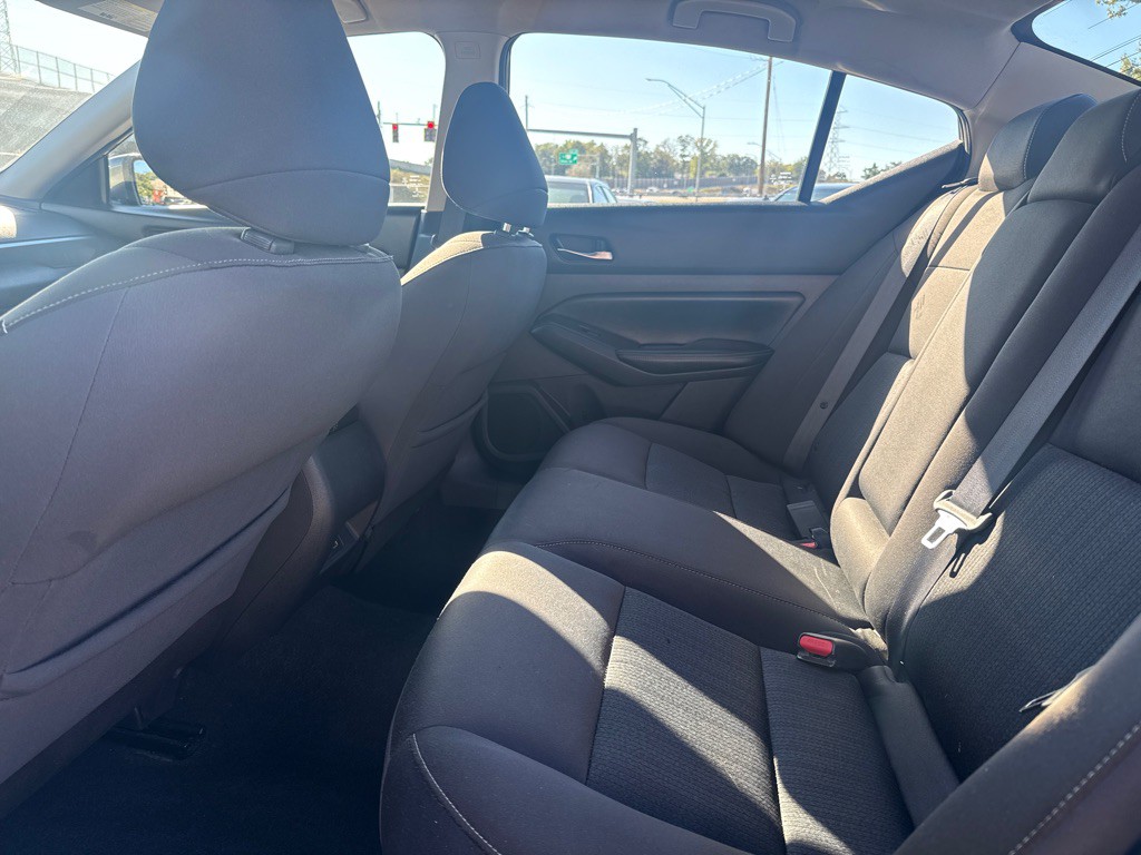 2019 Nissan Altima Image 11