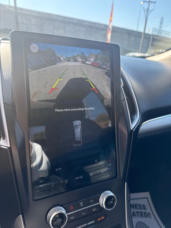 2022 Ford Edge Image 10