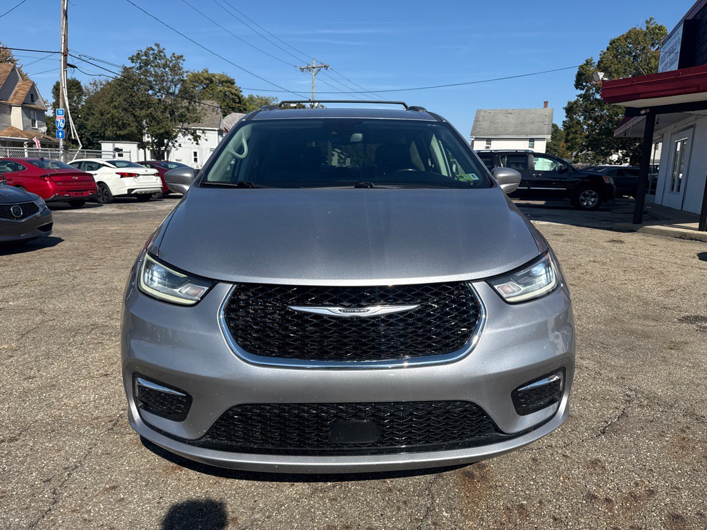 2021 Chrysler Pacifica Image 2