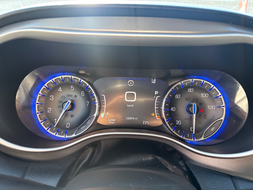 2021 Chrysler Pacifica Image 9