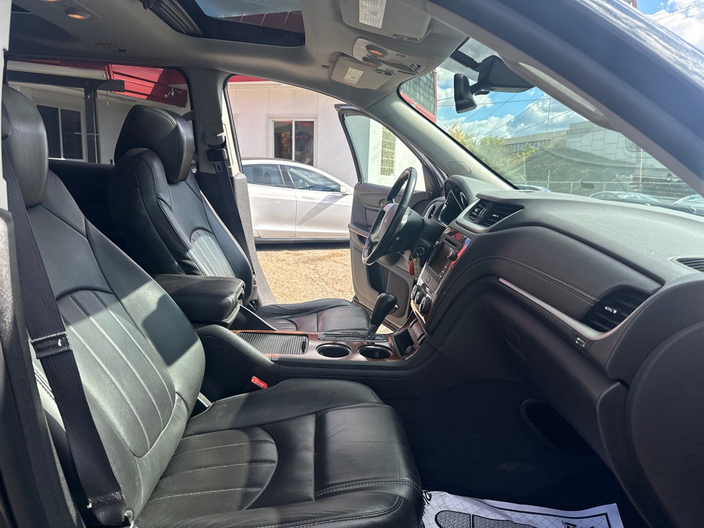 2014 Chevrolet Traverse Image 16