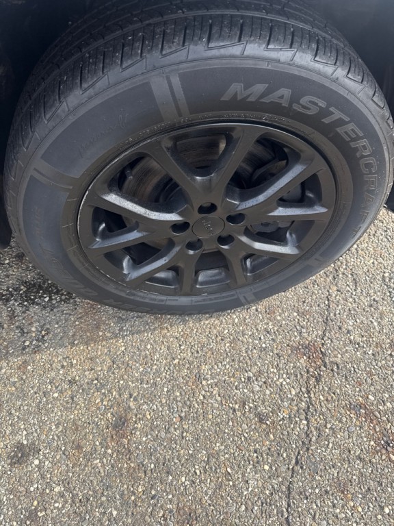 2018 Jeep Cherokee Image 13