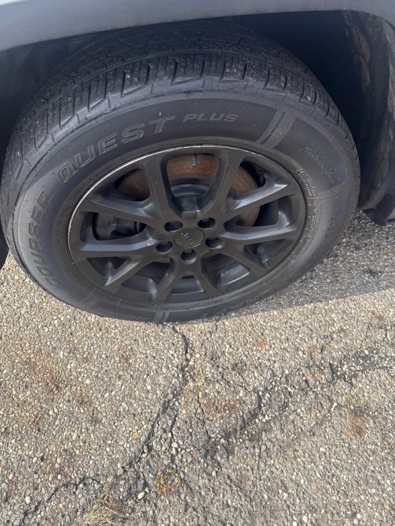 2018 Jeep Cherokee Image 14