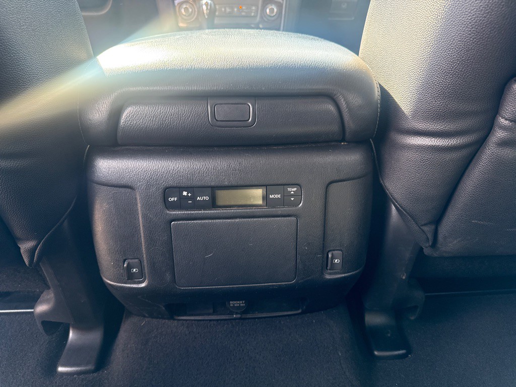 2018 Nissan Armada Image 13