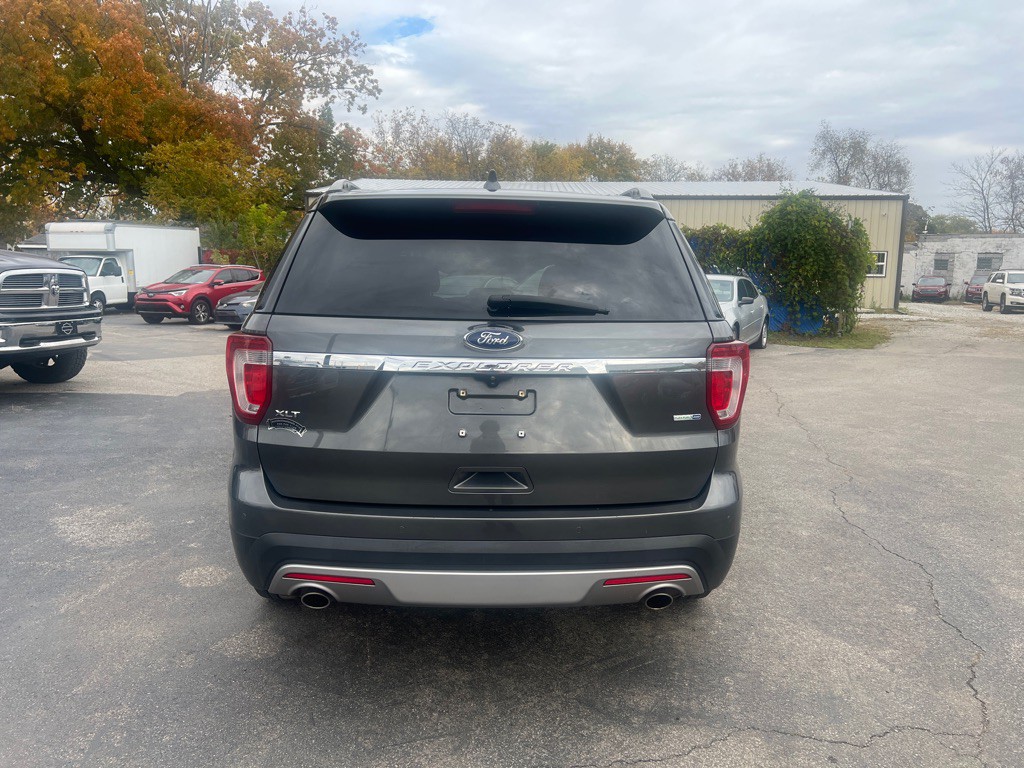 2016 Ford Explorer Image 4