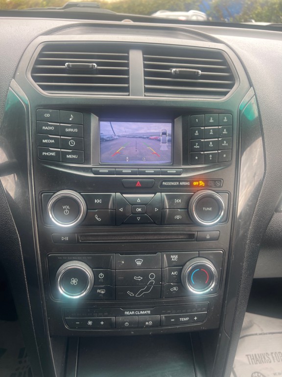 2016 Ford Explorer Image 7