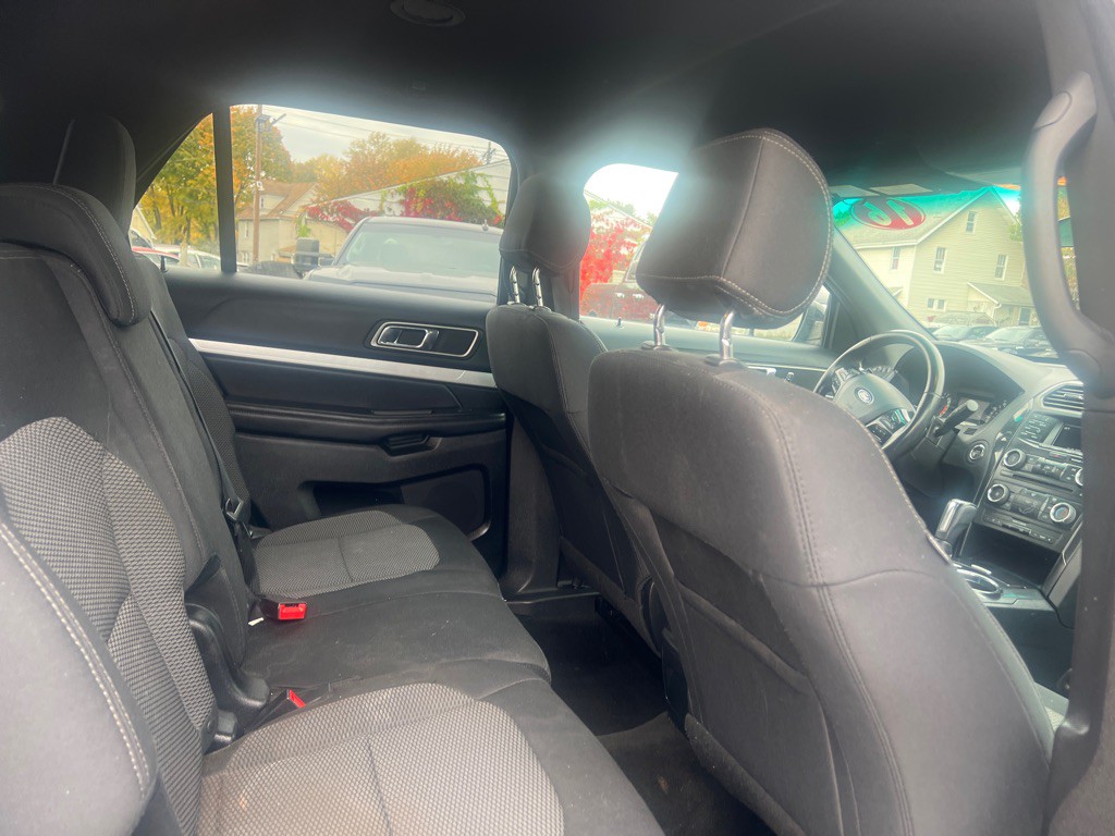 2016 Ford Explorer Image 11
