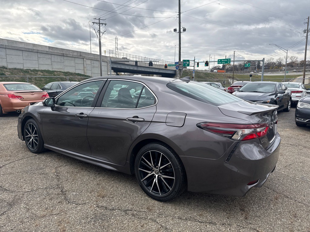 2021 Toyota Camry Image 6
